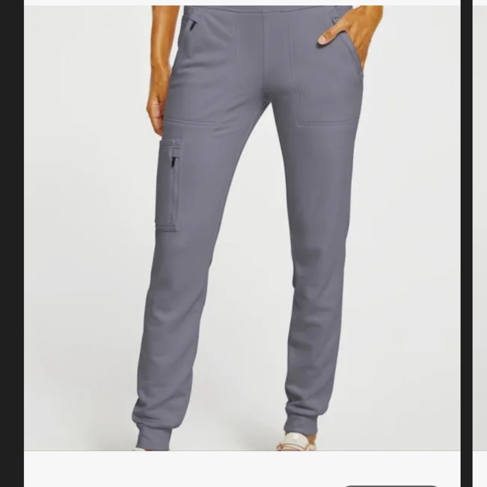 JAANUU 10 pocket jogger scrub pants
